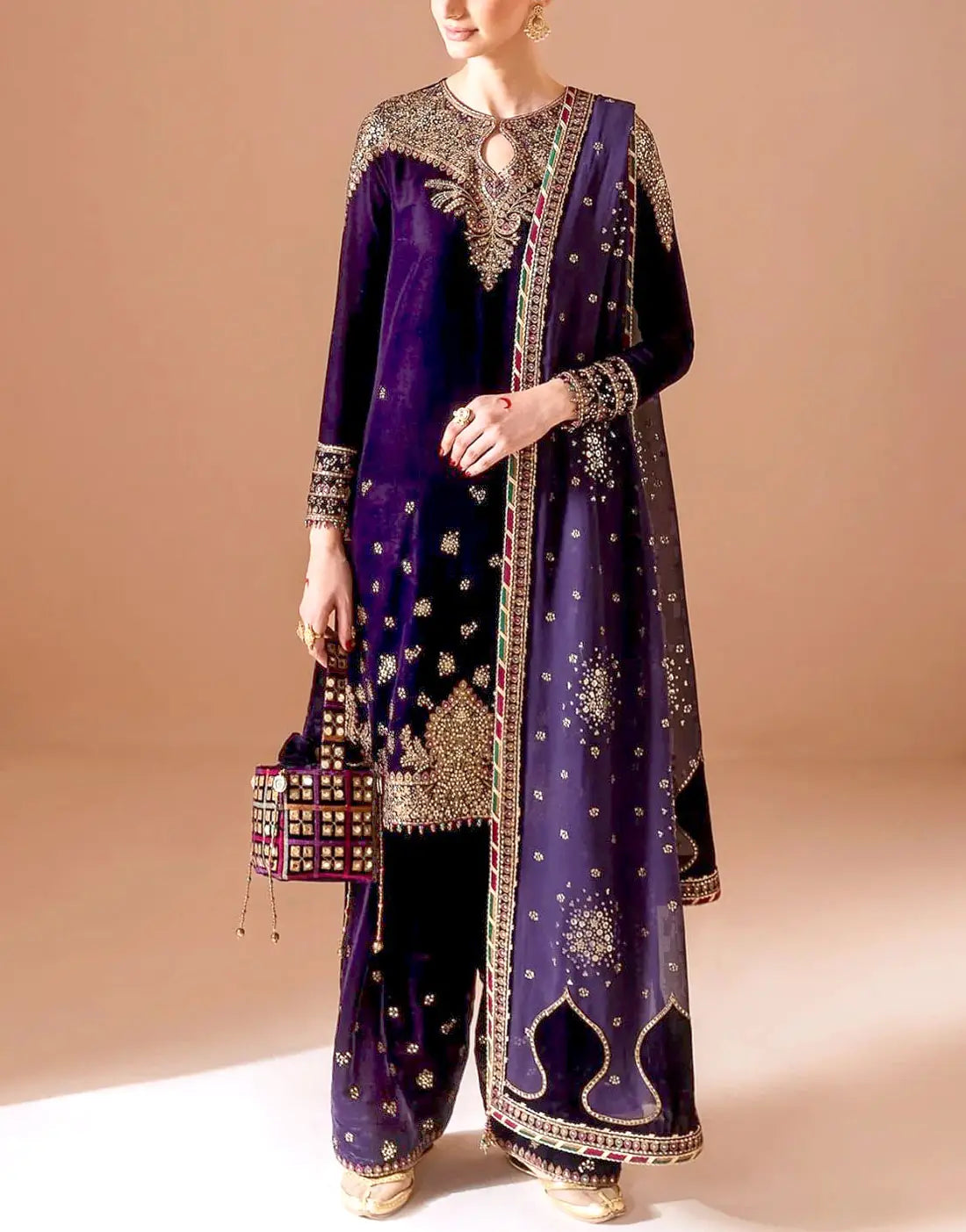 Luxurious Embroidered Deep Purple Velvet Wedding Dress - Perfect for Winter Events