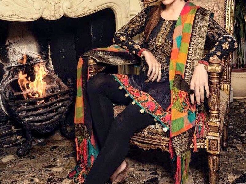 Revamp Your Look with Lawn Collection 2025