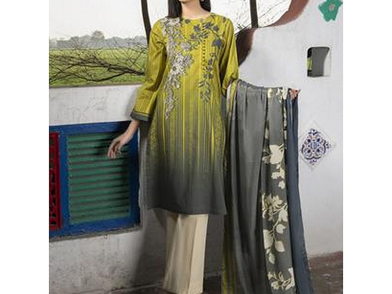 Elegant Embroidered Lawn Suit 2024 with Chiffon Dupatta