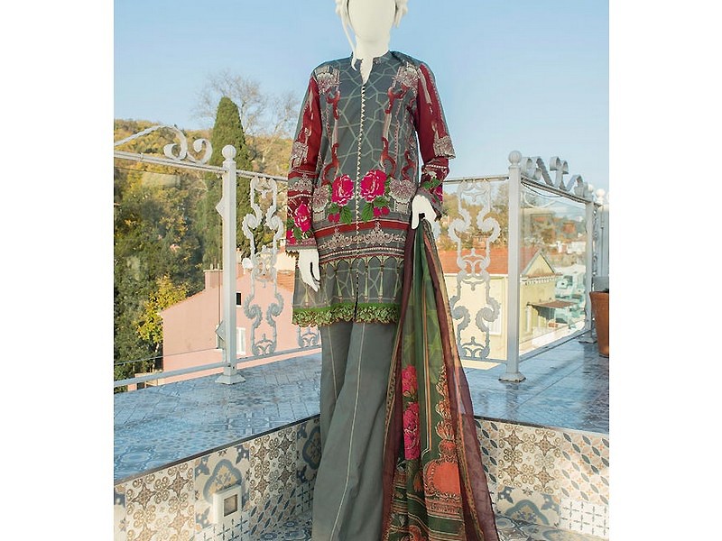 Elegant Embroidered Lawn Suit 2024 with Chiffon Dupatta