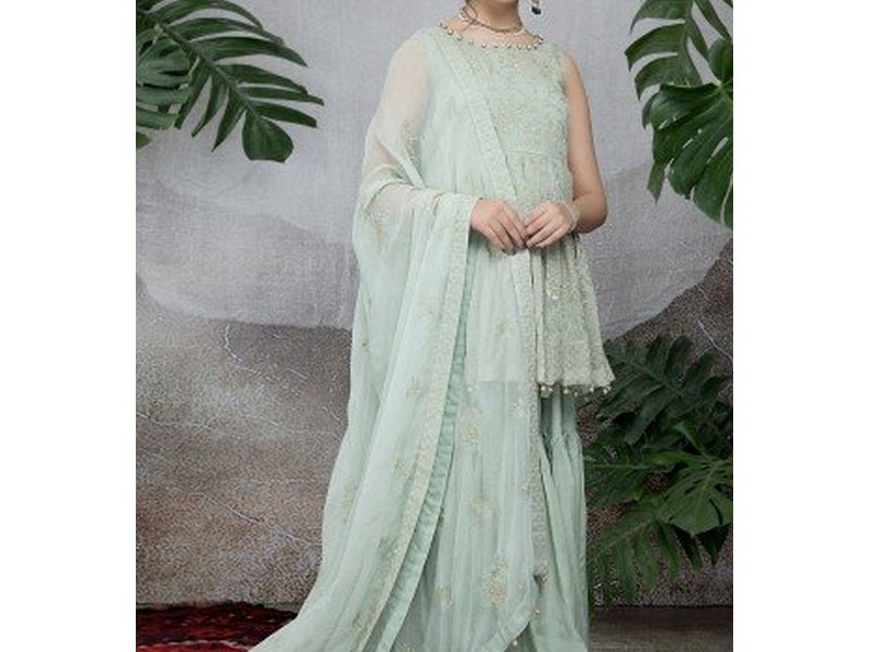 Elegant Sequins Embroidered Lawn Suit 2024 with Diamond Organza Dupatta