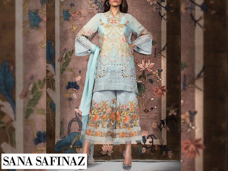 Women's Eid Dresses Collection 2025 in Pakistan