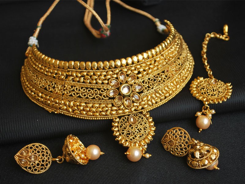 Pair of 2 Stylish Golden Anklets (Pazaib)