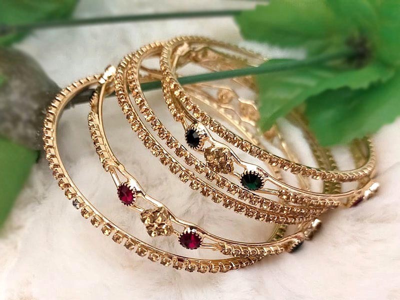 Pair of 2 Stylish Golden Anklets (Pazaib)