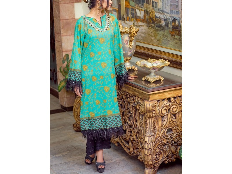 Heavy Embroidered Lawn Dress 2024 with Diamond Organza Dupatta