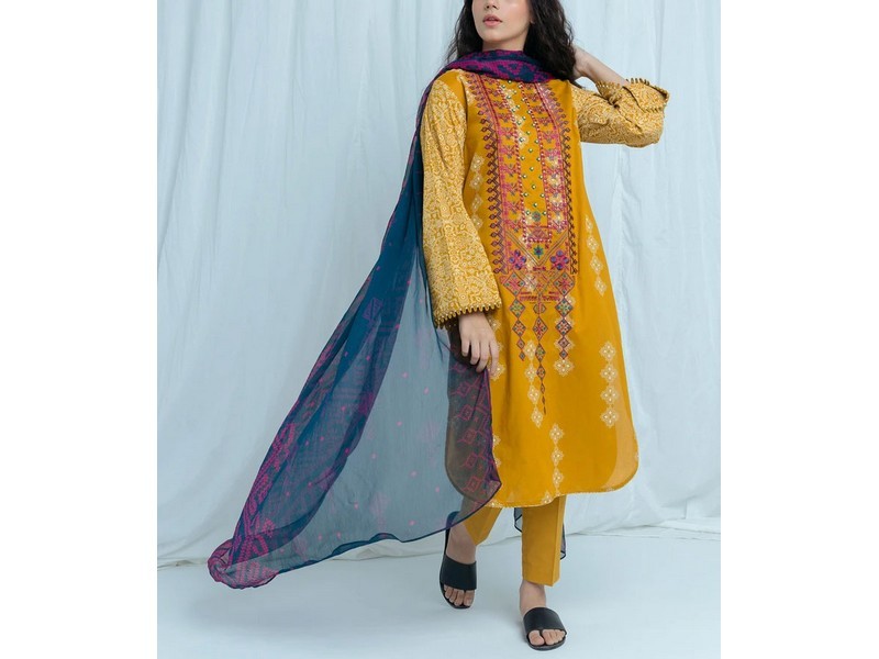 Embroidered EID Lawn Dress with Digital Print Diamond Lawn Dupatta