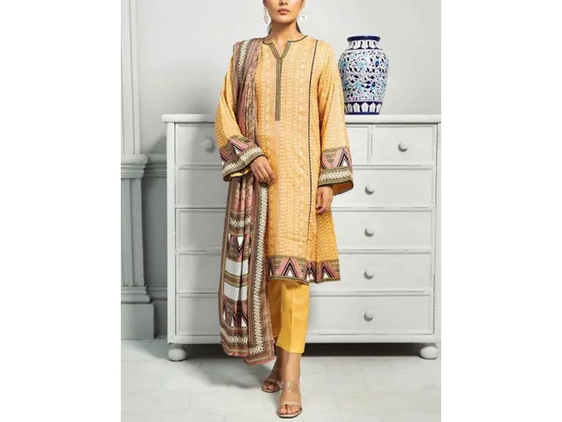 Gul Ahmed Winter Khaddar & Linen Collection 2021-22