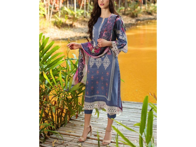 Digital Print Lawn Dress Sui Dhaga Collection 2022 with Bamber Chiffon Dupatta