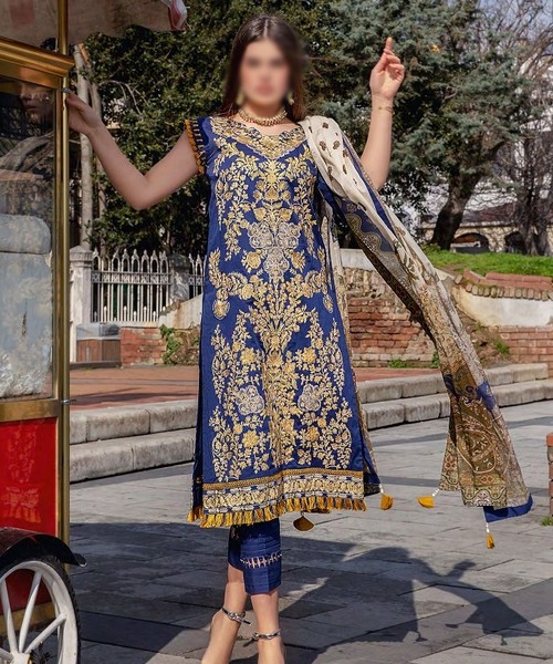 Eshaisha Luxury Embroidered Lawn Collection 2022