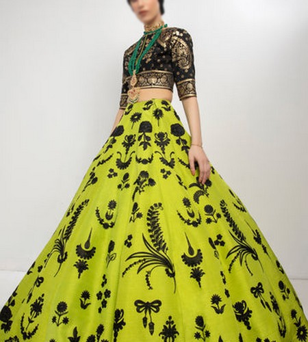 Ali Xeeshan Luxury Formal Wedding Dresses Collection 2022