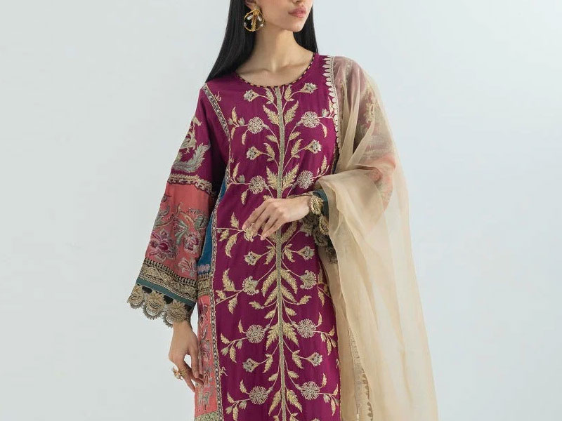 Sana Safinaz Embroidered Essentials Ready-to-Wear Collection