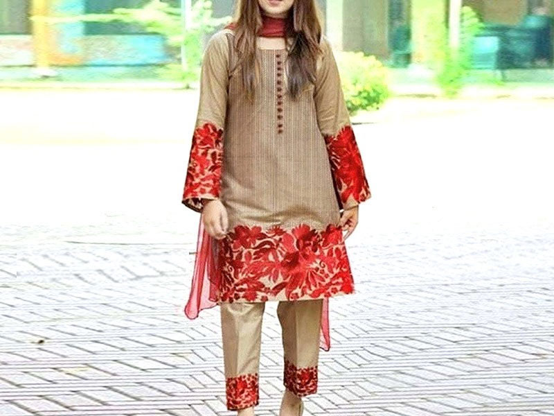 Heavy Embroidered Lawn Dress with Embroidered Organza Dupatta Price in Pakistan