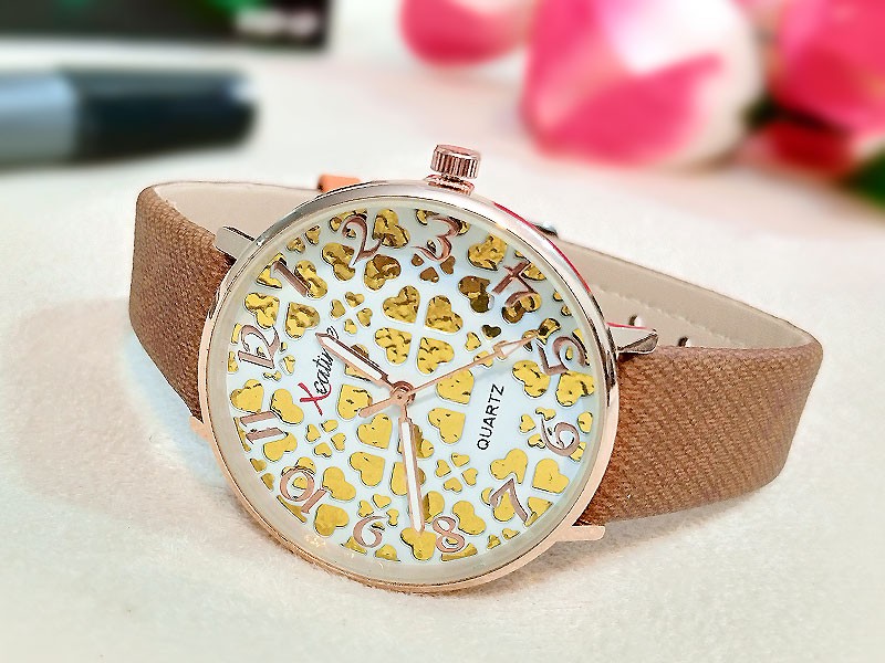 Noble Floral Dial Fashion Watch for Girls Price in Pakistan