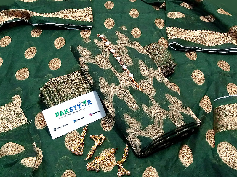 Banarsi Lorex Weaved Organza Party Wear Dress 2022 with Jamawar Trouser Price in Pakistan