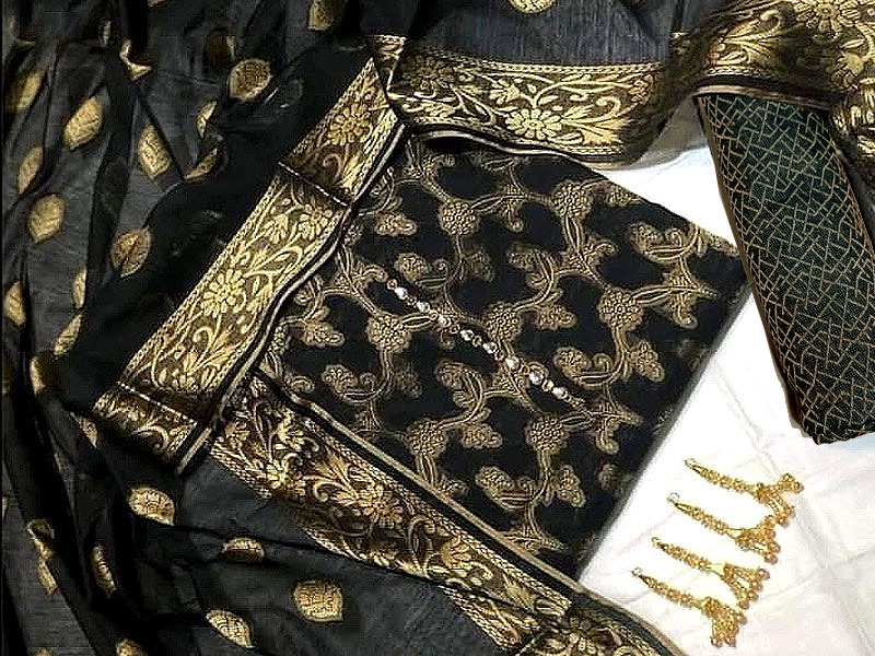 Elegant Chunri Style Embroidered Lawn Dress with Chiffon Dupatta Price in Pakistan