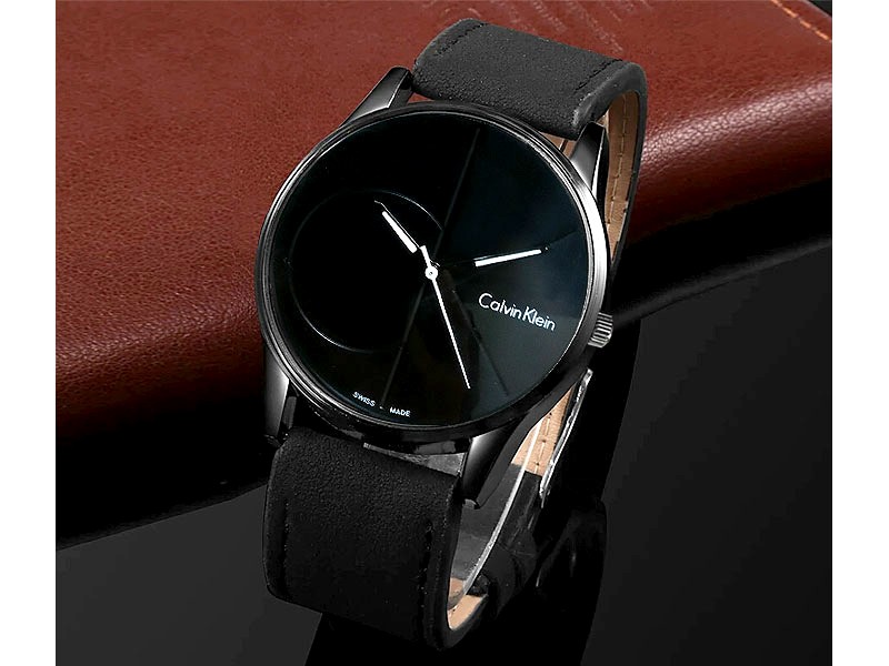Mens Down Second Leather Strap Watch Price in Pakistan