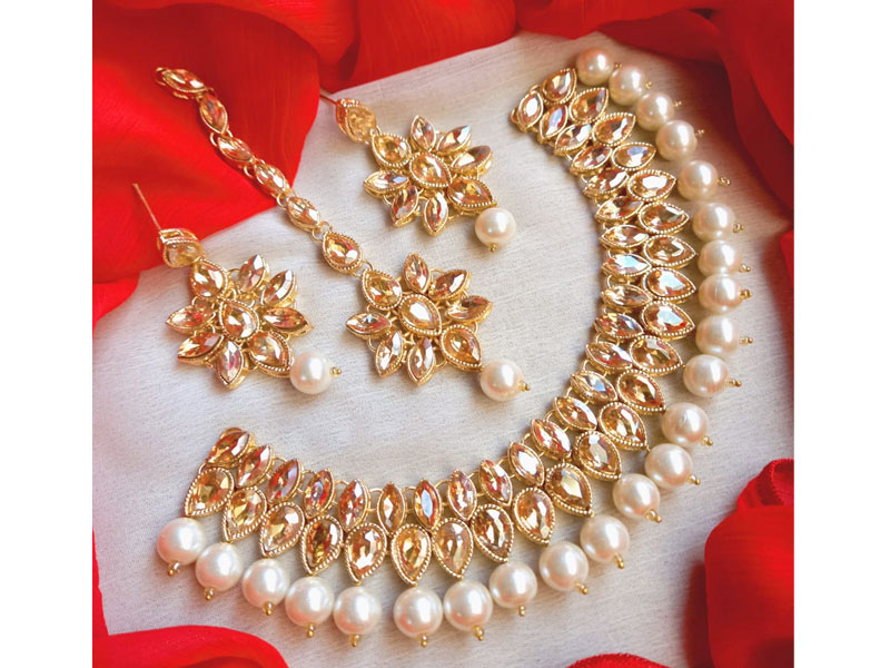 Glamorous White Beads Party Wear Jewellery Set with Earrings & Tikka