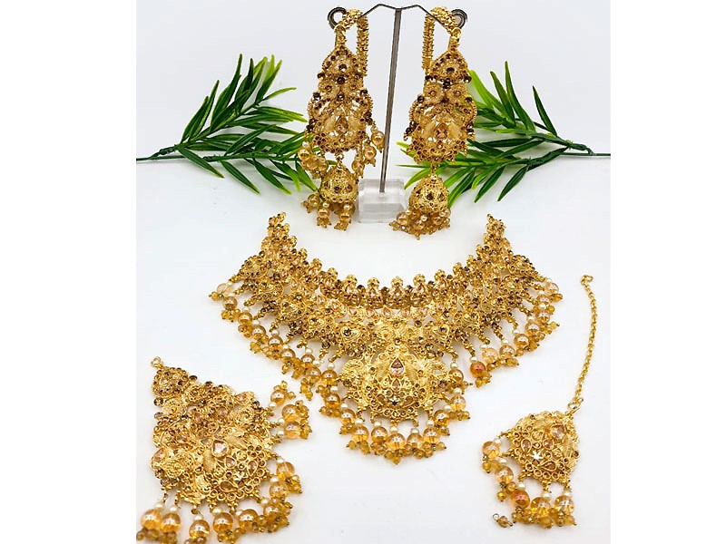 Adorable Bridal Collar Choker Necklace Set with Earrings, Jhoomar & Maang Teeka