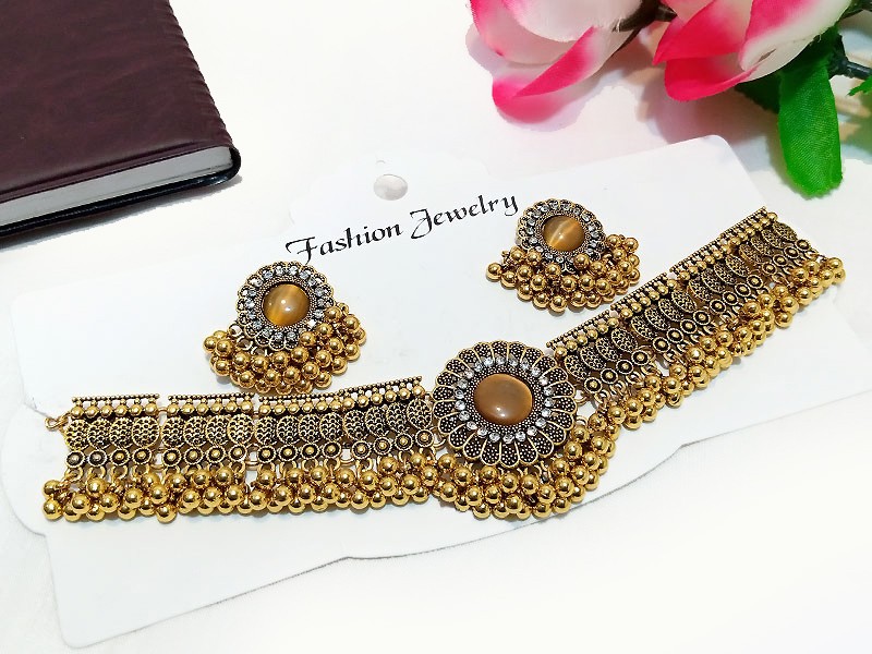 Antique Golden Choker Necklace with Earrings
