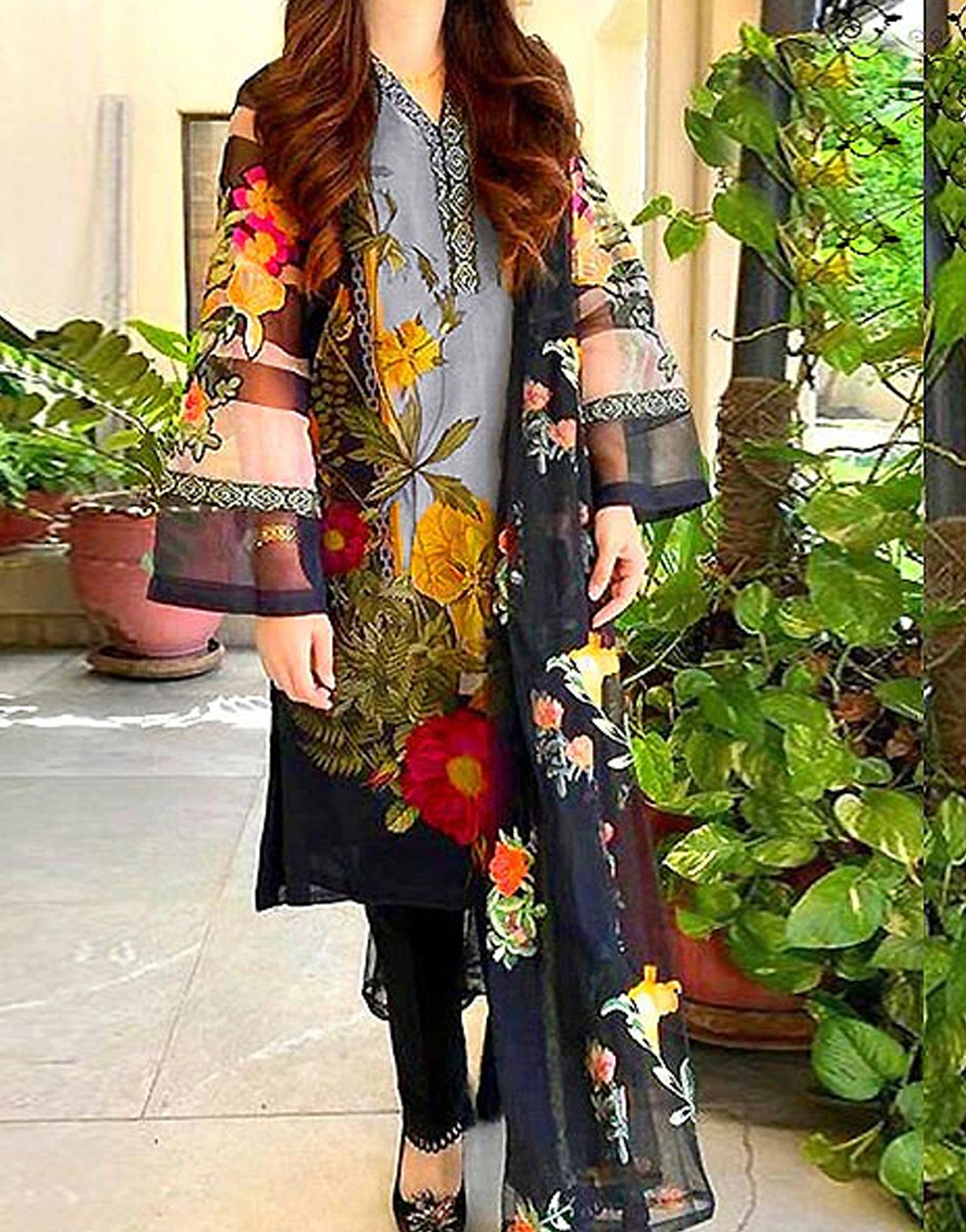 Elegant Embroidered Lawn Dress 2023 with Chiffon Dupatta Price in