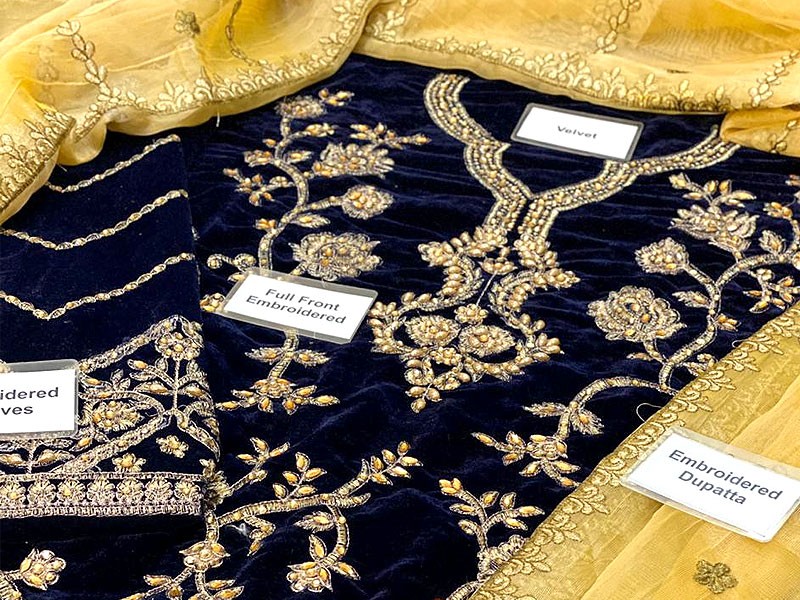 Luxury Handwork Embroidered Navy Blue Velvet Wedding Dress 2023