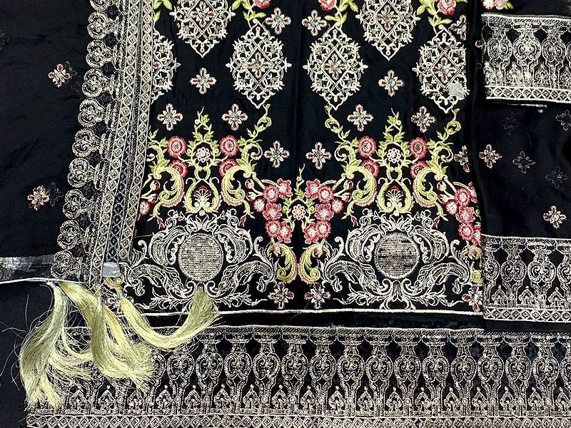 Heavy Embroidered Black Chiffon Wedding Dress 2023