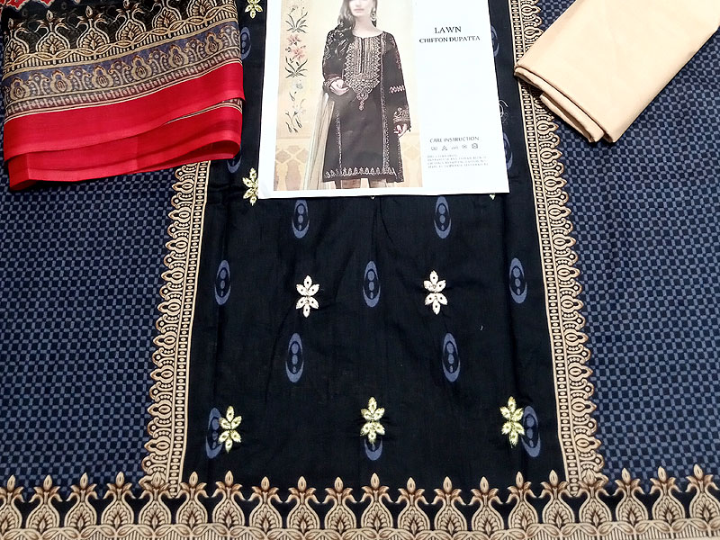 Elegant Embroidered EID Lawn Dress 2024 with Chiffon Dupatta