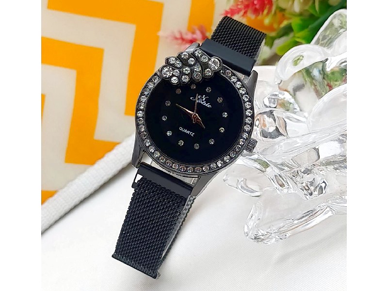 Noble Leaf Magnet Chain Fashion Watch for Ladies - Black