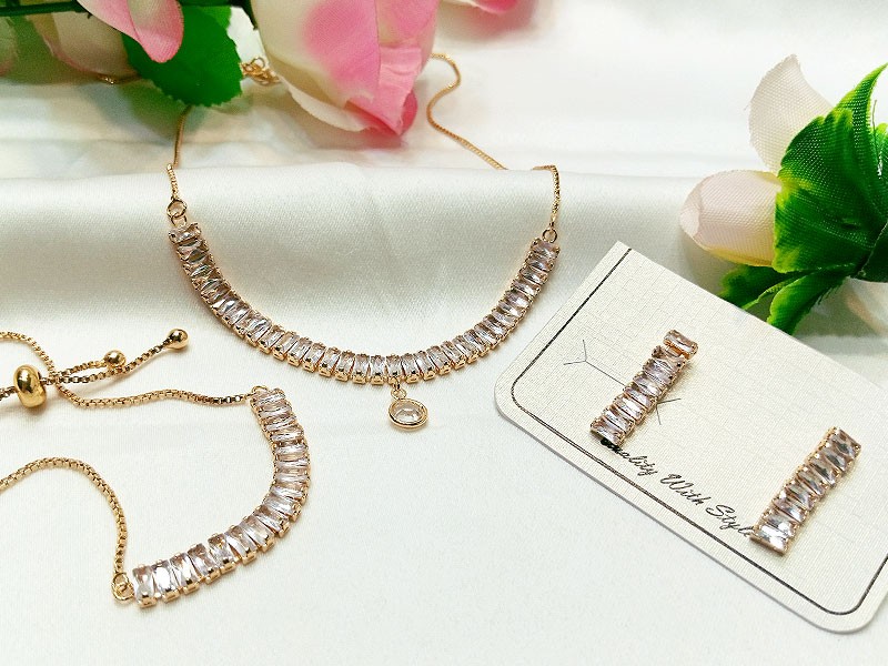 Stylish Crystal Stones Studded Necklace Set with Up-Down Bracelet & Earrings