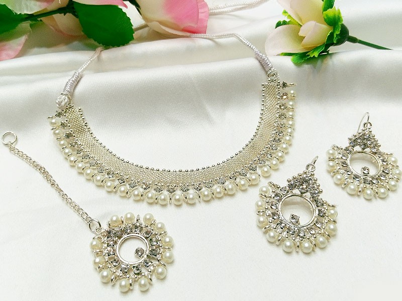 Elegant Silver Pearls Jewelry Set with Earrings & Tikka