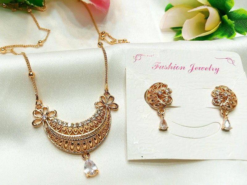 Elegant Gold Plated Jewelry Set for Women