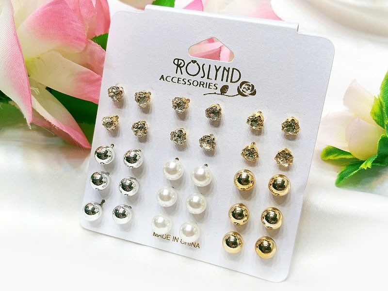 12 Pairs of Fashion Ear Studs for Women