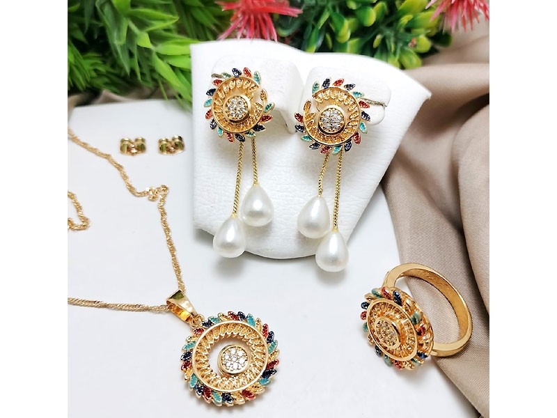 Adorable Gold Plated Necklace Set with Ring