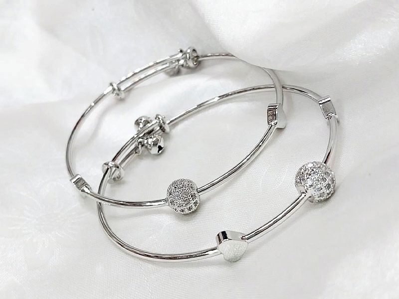 Pair of Adjustable Silver Bracelet Kara for Women