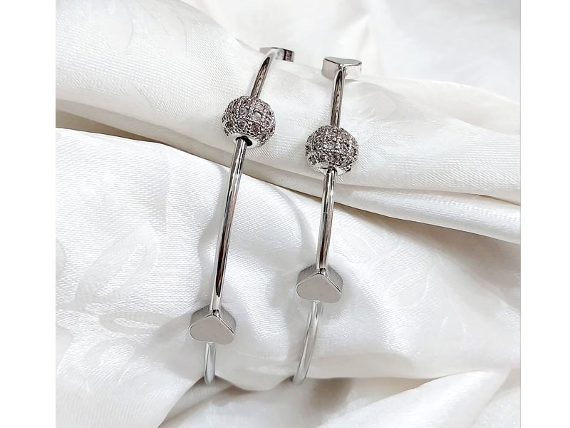 Pair of Adjustable Silver Bracelet Kara for Women
