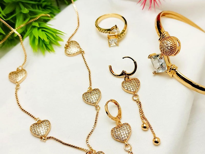 Indian Gold Plated Fashion Jewelry Set with Bracelet Kara, Earrings & Rings
