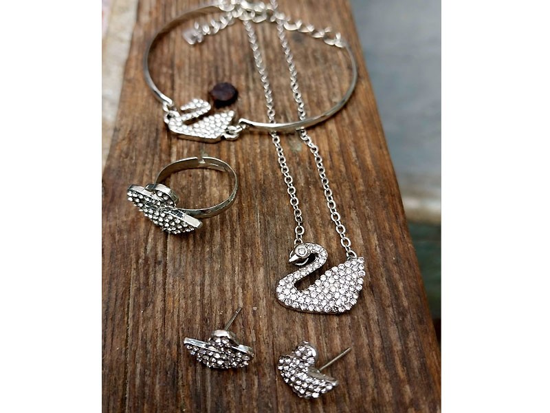 Elegant Fashion Necklace Set with Bracelet & Ring