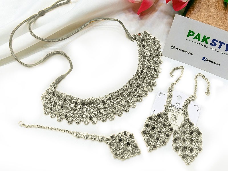Elegant Silver Bridal Jewelry Set with Earrings & Tikka