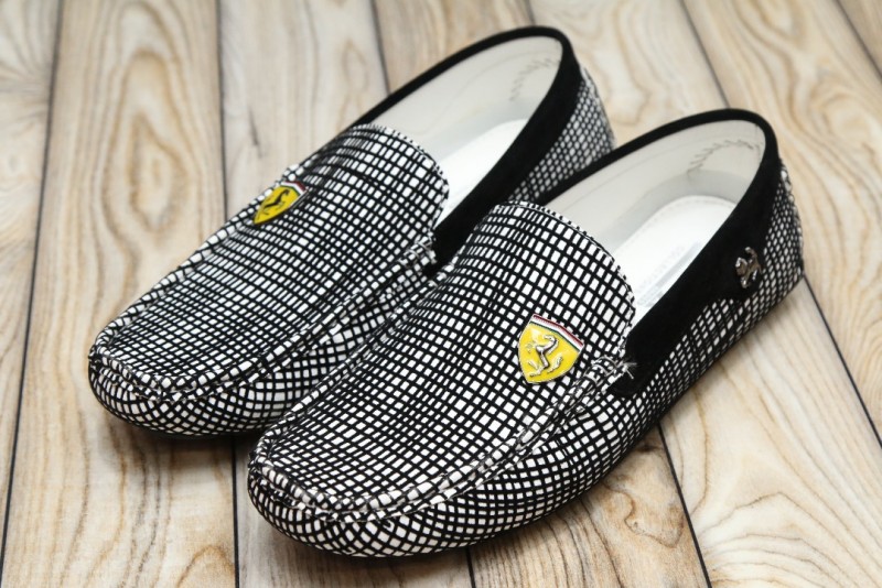 Comfortable Stylish Men's Loafers White Black Price in Pakistan ...