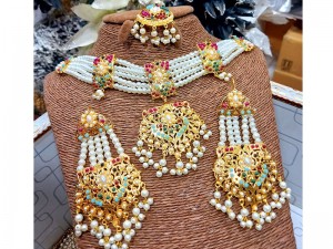 Hyderabadi Faux Pearl Bridal Choker Jewelry Set with Earrings and Tikka Price in Pakistan