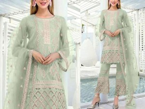 Heavy Embroidered Organza Formal Wedding Dress 2022 Price in Pakistan