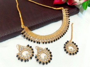 Elegant Black Stones Golden Jewelry Set with Earrings & Tikka