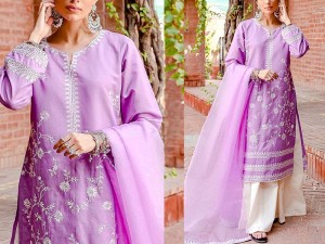 Heavy Embroidered Lawn Dress 2023 with Embroidered Organza Dupatta