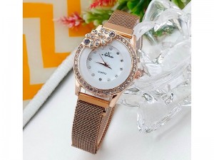 Noble Leaf Magnet Chain Fashion Watch for Ladies - Rose Gold
