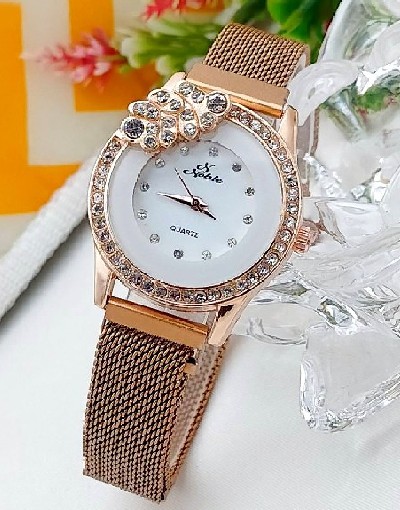 Noble Leaf Magnet Chain Fashion Watch for Ladies - Rose Gold