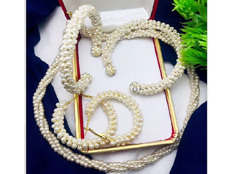 Elegant Faux Pearl Mala Set with Pearl Kangan & Earrings Price in Pakistan