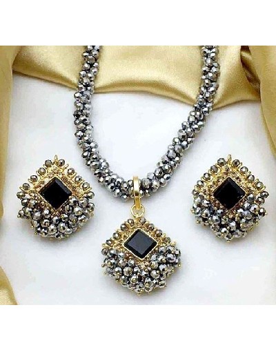 Elegant Mala Necklace Set with Earrings Price in Pakistan