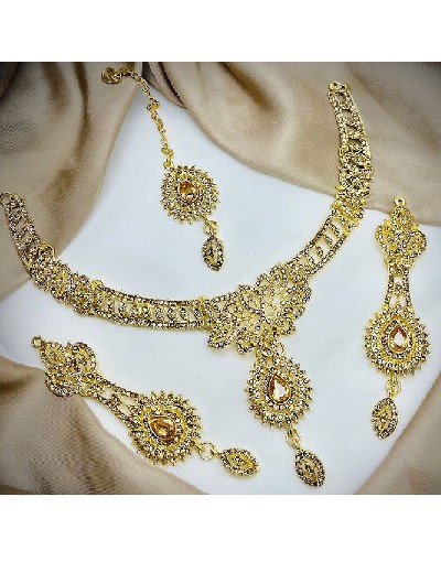 Adorable Party Wear Jewelry Set with Drop Earrings & Maang Teeka Price in Pakistan