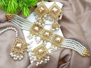 Stylish Pearls Choker Set with Earrings & Teeka Price in Pakistan
