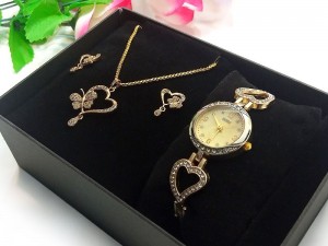 Elegant Heart Shape Jewellery & Watch Gift Set with Gift Box